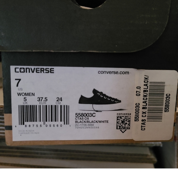 NIB Satin Converse Chuck Taylor All Stars Black, Women's 7 - Picture 5 of 5